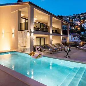  Appartement Nina - With Pool Near The Sea Kroatië